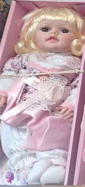 عروسک طرح سرامیک آواز خوان فارسی ارتفاع 32 سانت