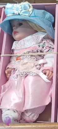 عروسک طرح سرامیک آواز خوان فارسی ارتفاع 32 سانت