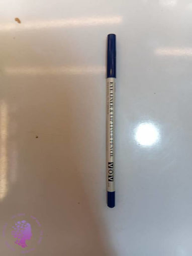 مداد لب سرمه ای